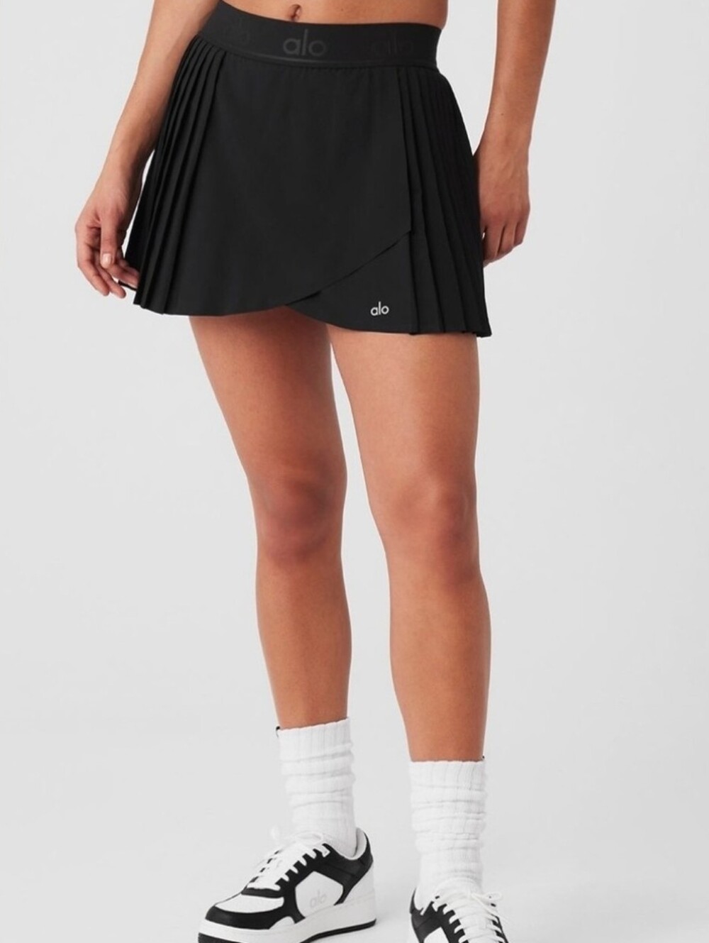 New ALO Yoga Black Pleated Skater Skort Size M